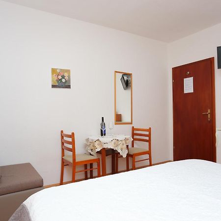 Apartments And Rooms With Parking Space Tucepi, Makarska - 16914 Room photo